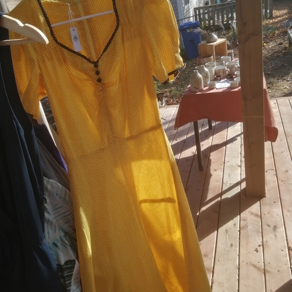 Vintage yellow polka dot dress - Picture 1 of 6